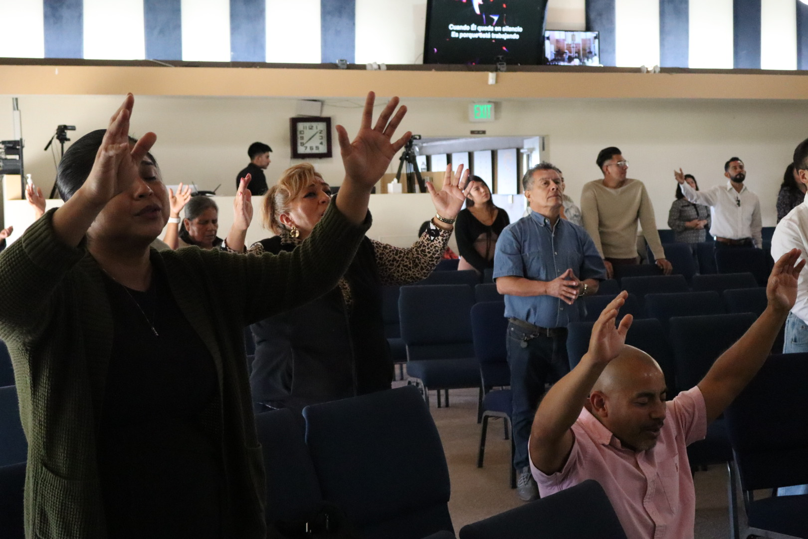 Adoración en Iglesia de Todos los Días